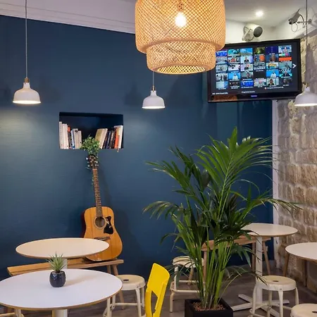 Le Régent Montmartre By Hiphophostels Auberge de jeunesse *