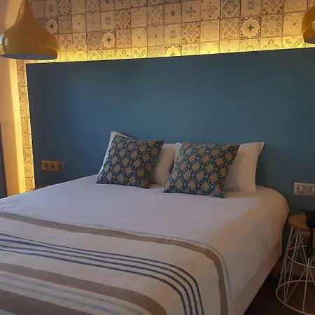 Le Regent Montmartre By Hiphophostels Hostel