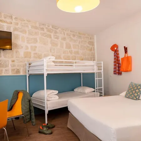 Hostel Le Regent Montmartre By Hiphophostels