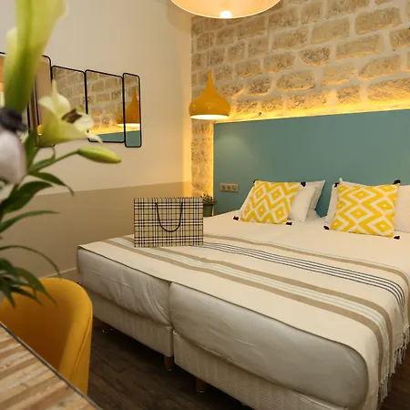 蒙马特丽晶嘻哈旅舍 * 巴黎