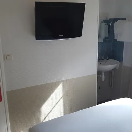 Le Regent Montmartre By Hiphophostels *