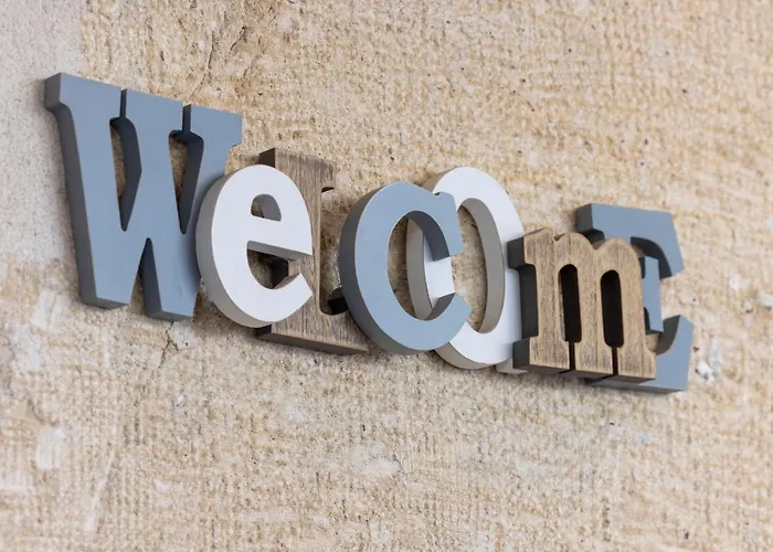 Le Regent Montmartre By Hiphophostels Hostel