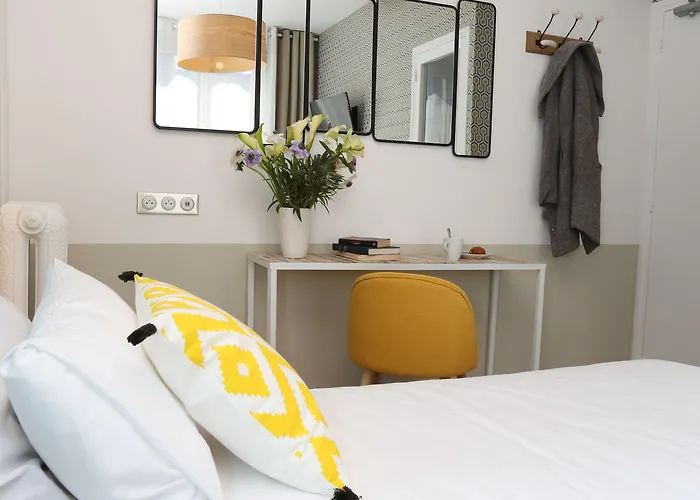 Le Regent Montmartre By Hiphophostels * Paryż