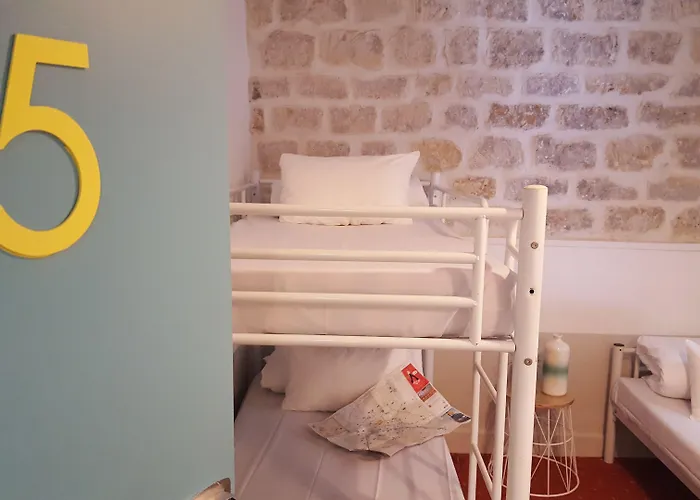 Le Regent Montmartre By Hiphophostels *