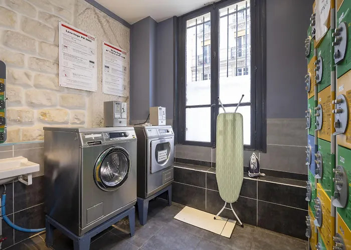 Le Regent Montmartre By Hiphophostels * Paryż