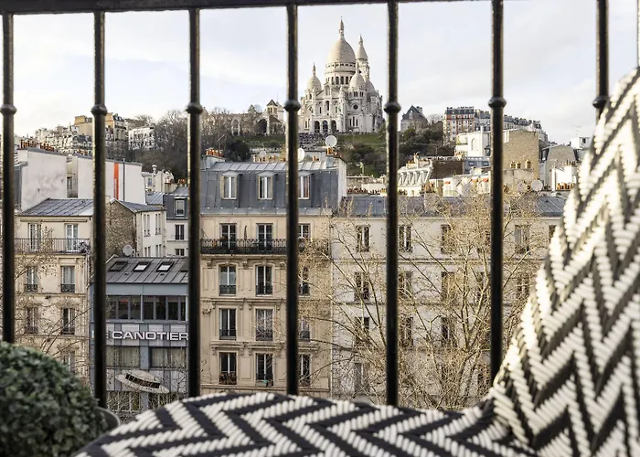 Le Regent Montmartre By Hiphophostels